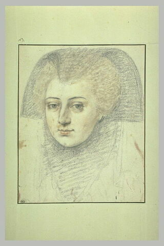 Portrait de jeune femme, image 2/2