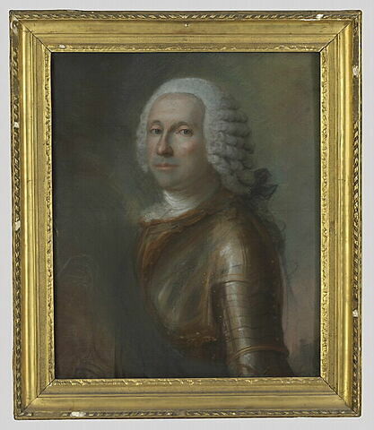 Buste d'homme à perruque poudrée et en cuirasse., image 2/3