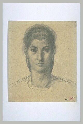 Tête de femme, vue de face, image 2/3