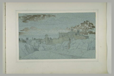 Vue des fortifications d'une ville, image 2/2