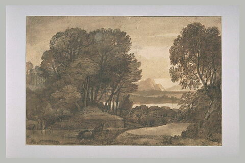 Paysage boisé au bord d'un lac, image 2/2