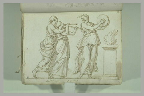 Femme debout, vue de profil serrant contre elle une seconde, plus jeune..., image 2/2