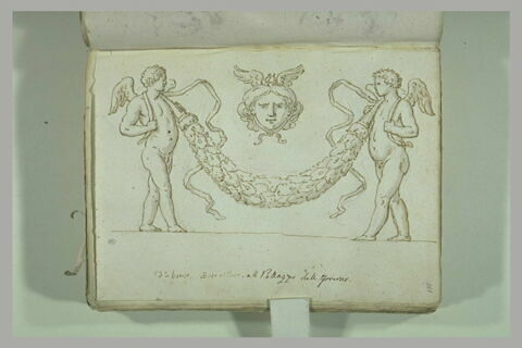 Deux putti guirlandophores, de part et d'autre d'un masque féminin...