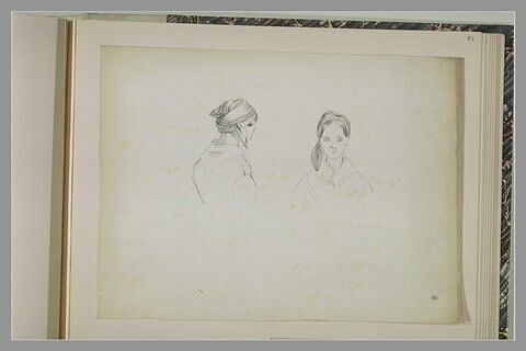 Deux études de femme coiffée d'un foulard