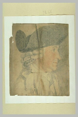 Portrait d'homme en buste, coiffé d'un tricorne