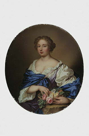 Portrait de femme assise, tenant une corbeille de fleurs et de fruits