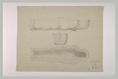 Coupe et intérieur d'un sarcophage athropomorphe