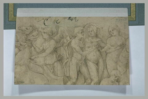 Une Victoire ailée, un homme et deux femmes nus, une autre figure, image 2/2