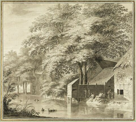 Maisons sous de hauts arbres au bord d'un cours d'eau