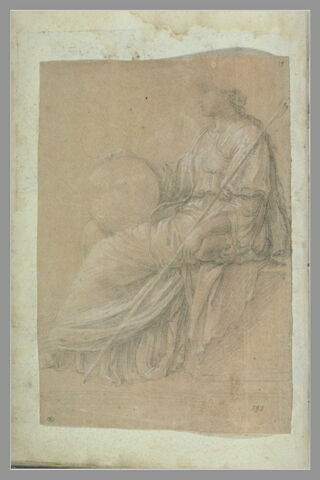 Femme assise de profil à gauche tenant une fourche dans la main gauche,..., image 2/2