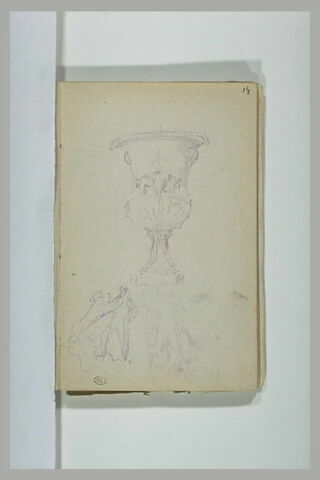 Vase ; groupe davec une sphinge et un jeune homme