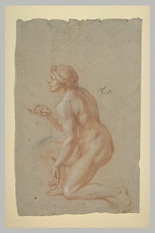 Femme nue, un genou à terre, image 2/2