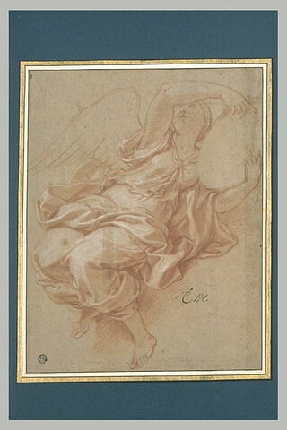 Femme ailée, drapée