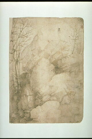 Religieux dans un paysage de bois et de rochers, image 2/4