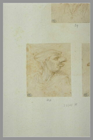 Homme en buste de profil à droite, coiffé d'un béret, image 2/2