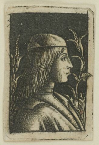 Jeune homme aux cheveux longs, coiffé d'une calotte