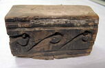 poutre ; décor architectural ; fragment, image 1/3