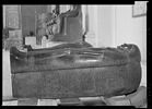 sarcophage en costume des vivants, image 9/9