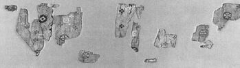 bande décorative d'habillement ; fragments, image 2/2