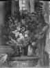 Vase de fleurs à la console, image 1/2