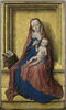 La Vierge à l' Enfant, assise dans une niche de pierre, image 1/4