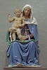 La Vierge assise tenant l'Enfant debout sur le genou droit, image 1/5