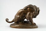 Lion au serpent à la patte levée, image 6/10