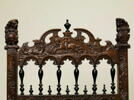 Chaise à décor de balustre, image 4/7