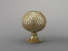 Vase en forme de pomme de pin, image 1/3