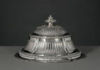 Cloche circulaire, d'un ensemble de quatre (OA 10619 à 10622) du service du roi George III d'Angleterre et de Hanovre, image 1/2