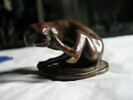 Statuette : chien se grattant, image 1/4