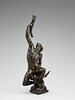 Statuette : triton, assis sur trois dauphins, soufflant dans une conque, image 1/4