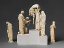 Statuette provenant du groupe représentant la Descente de Croix : saint Jean, image 3/12
