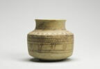 vase, image 3/3