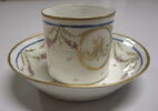 Tasse et sa soucoupe, d'une paire (OA 9594 25 AB), faisant partie du nécessaire de Marie-Antoinette, image 1/7