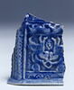 Tesson de bol à pan coupé à la scène d'investiture (?), image 2/2