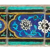 Carreau à décor de cartouche à motifs floraux, image 2/2