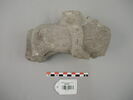 statue ; fragment, image 1/4