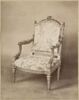Fragments anciens et modernes de la garniture des fauteuils de la chambre de Marie-Antoinette à Saint-Cloud : soie à fleurs et fougères, image 3/3