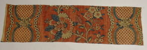 Fragment fond rouge, décor de grosses fleurs en camaïeu, image 1/5