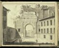 Ruine d'un arc de triomphe antique avec une inscription latine, image 1/2