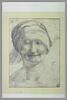 Portrait de femme souriante, coiffée d'un bonnet, image 2/2