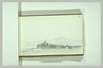 Vue d'un port et de la ville sur fond de paysage montagneux, image 2/2